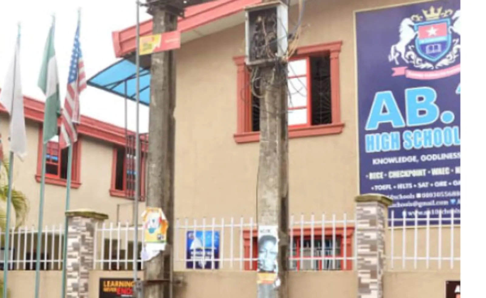 AB.10 Schools — photo 1