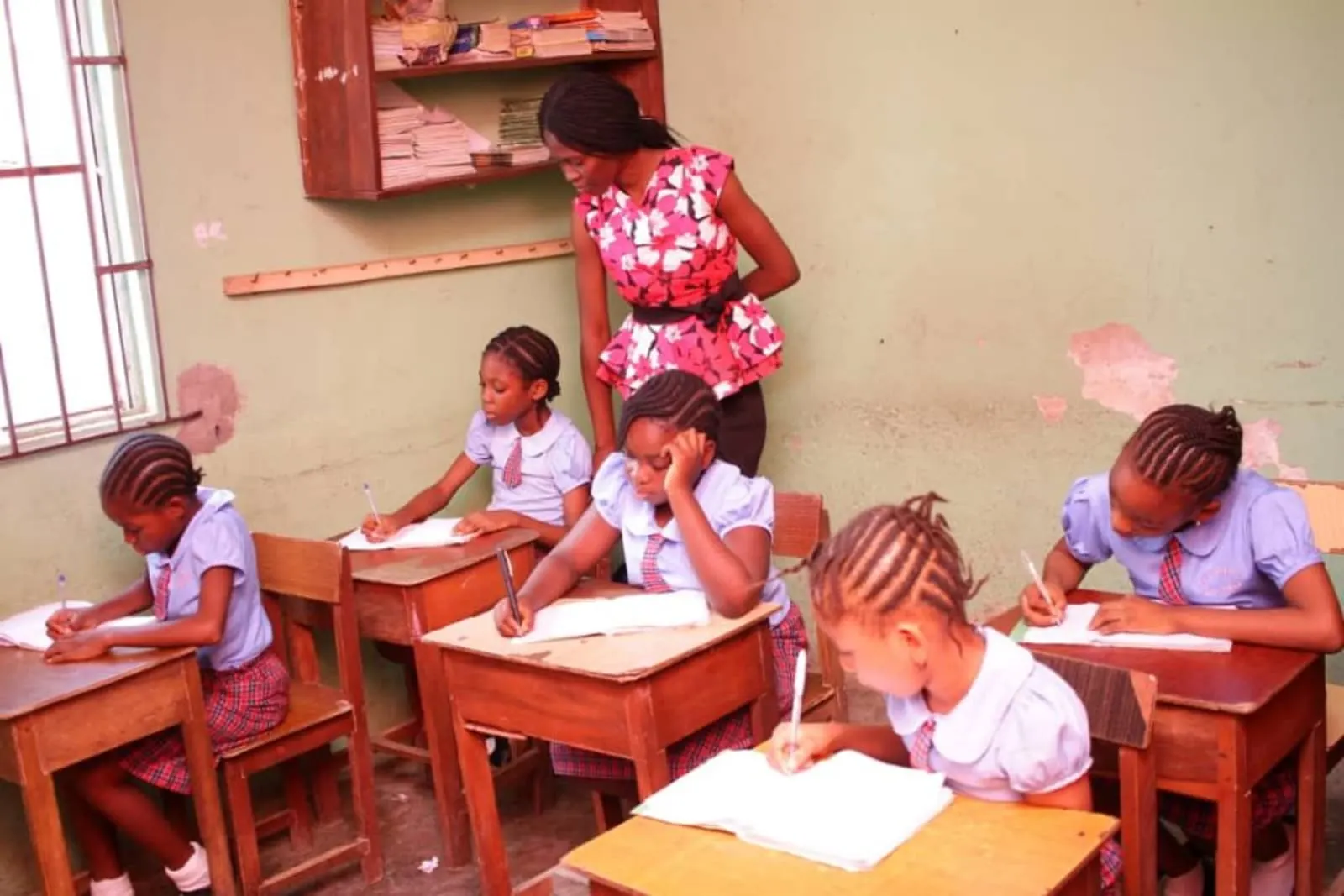 DIVINEBYE SCHOOLS — photo 1