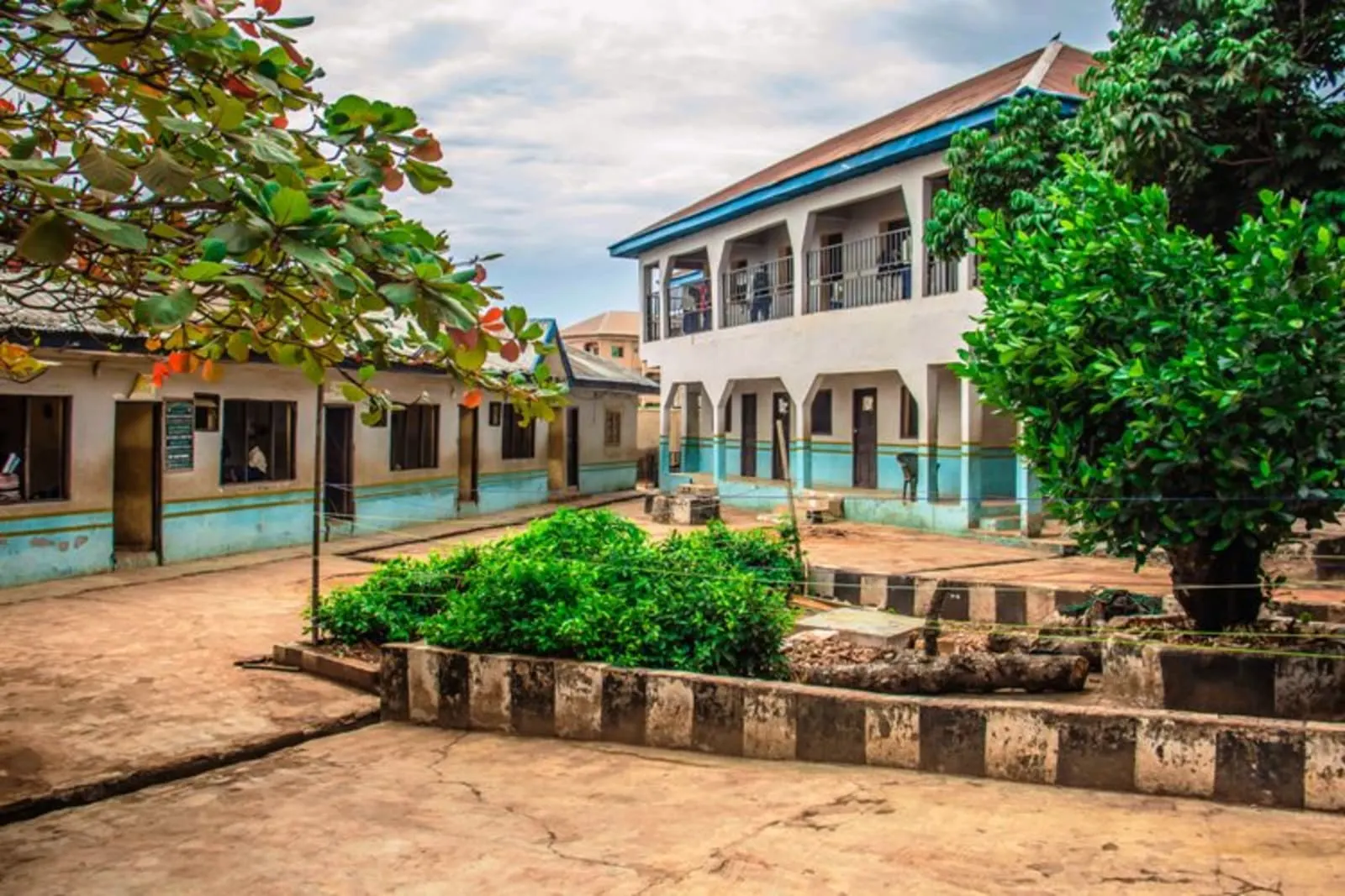 Hez-Dike Schools — photo 1