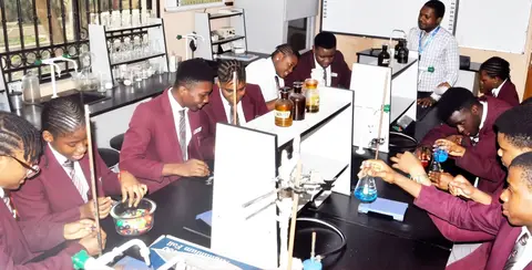 Linsy High School — photo 2
